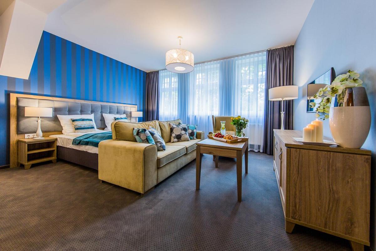 Hotel Debowy Biowellness & Spa Gory Sowie Bielawa  Exteriör bild